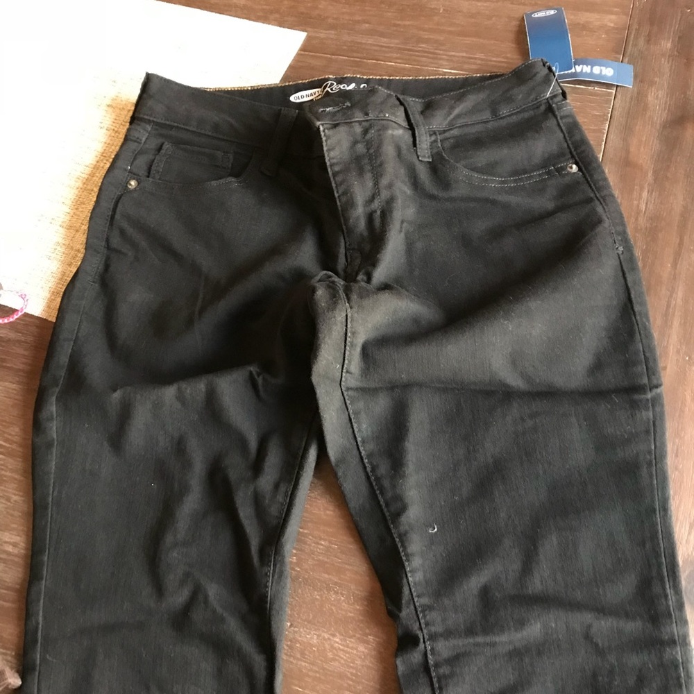 Black Old Navy Rockstar skinny jeans